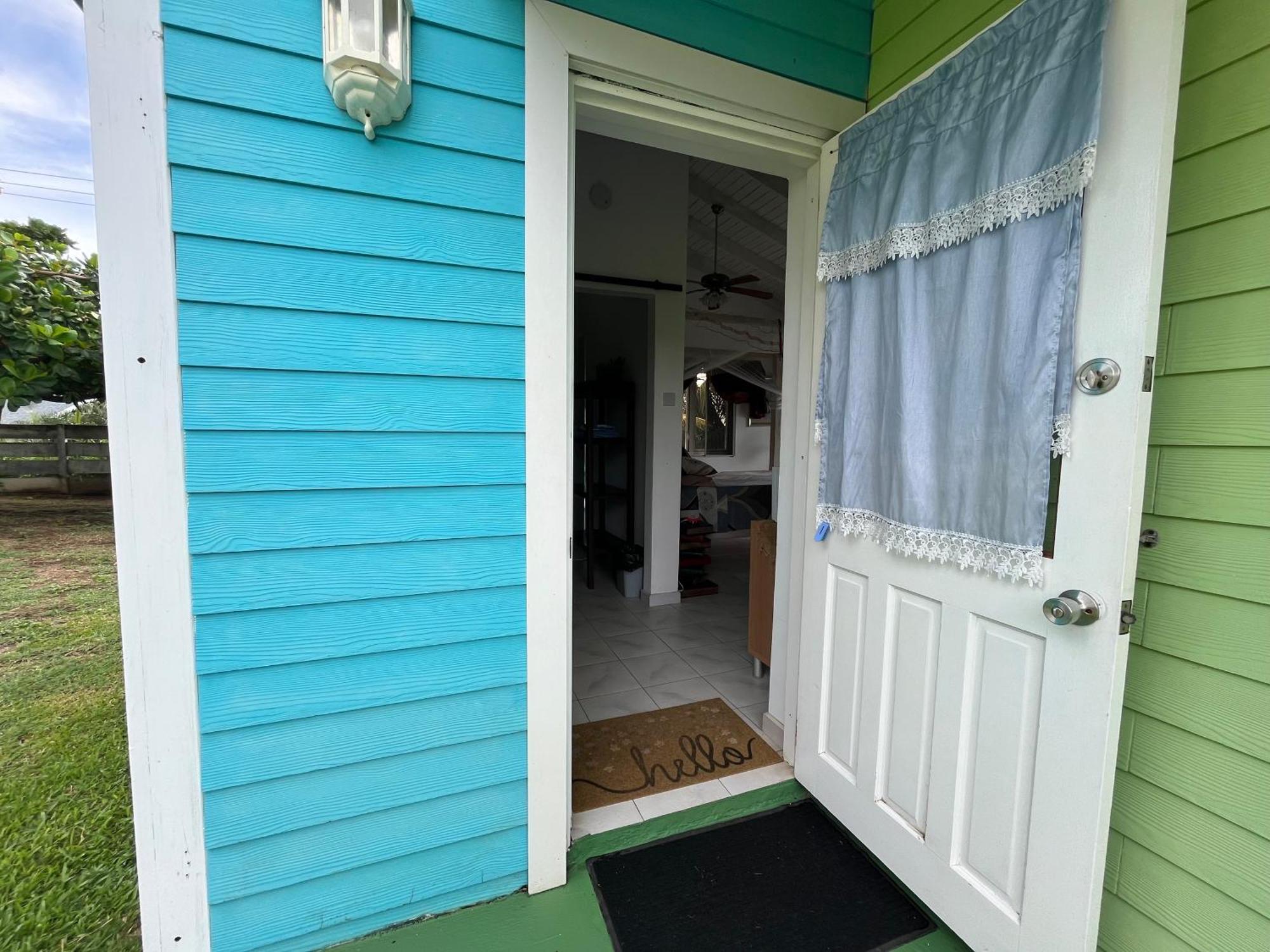 Studio Blu At Waves Villa Guesthouse Brighton Village Exterior photo